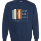Just One More Chapter - Comfort Colors - Sweatshirt - Blues